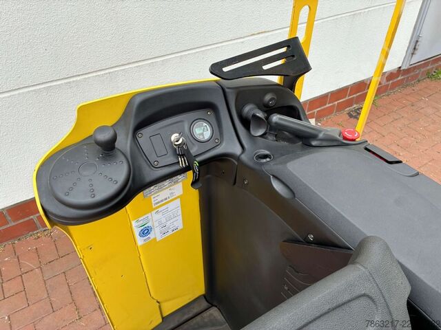 Stacker sit on Hyster RP 2.0N