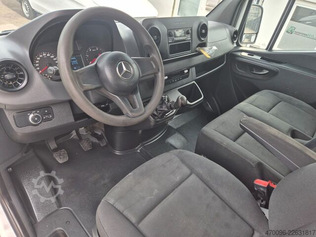 Pick-up van MERCEDES-BENZ Sprinter Pritsche DoKa/315*AHK-2800KG*7-Sitze*
