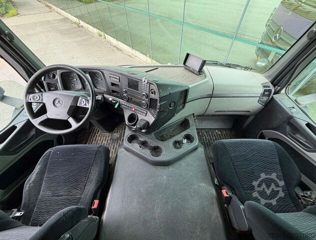 LKW mit Kofferaufbau MERCEDES-BENZ Antos 1830 FULL AIR TAIL LIFT 648.000 KM SMART T