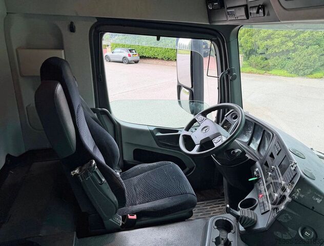 LKW mit Kofferaufbau MERCEDES-BENZ Antos 1830 FULL AIR TAIL LIFT 648.000 KM SMART T