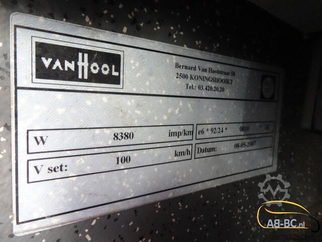 Reisebus VAN HOOL T917 Acron, 63 Sitze