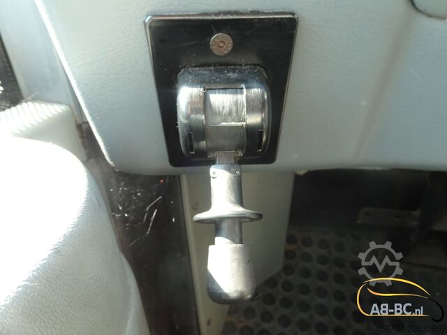 Reisebus VAN HOOL T917 Acron, 63 Sitze