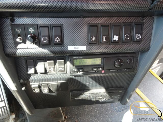 Reisebus VAN HOOL T917 Acron, 63 Sitze