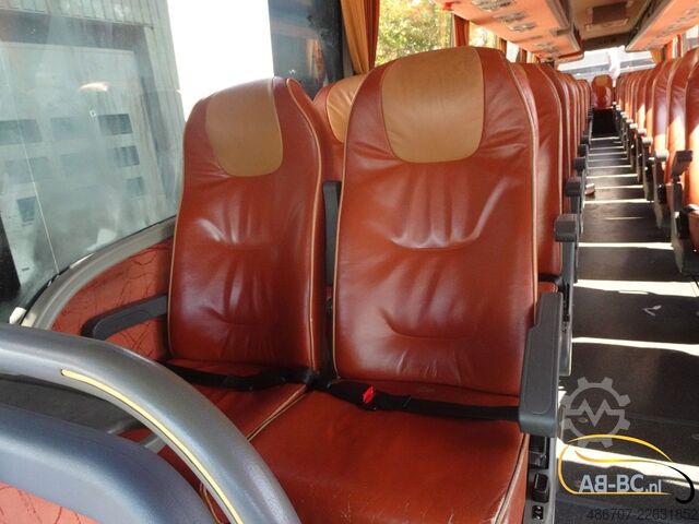 Reisebus VAN HOOL T917 Acron, 63 Sitze