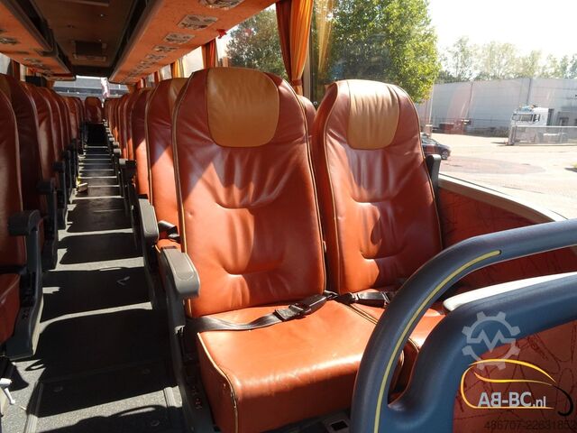 Reisebus VAN HOOL T917 Acron, 63 Sitze