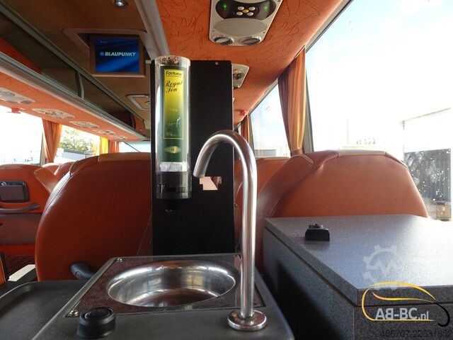 Reisebus VAN HOOL T917 Acron, 63 Sitze