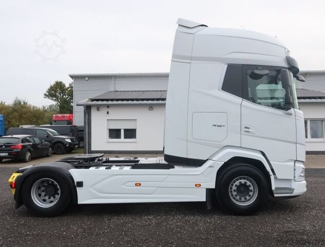 Standard tractor unit DAF XG+ 530 FT VExec Standklima Intarder Navigation