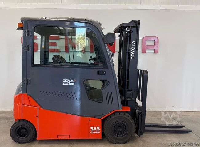 Forklift Toyota 10939 - 8FBMT25