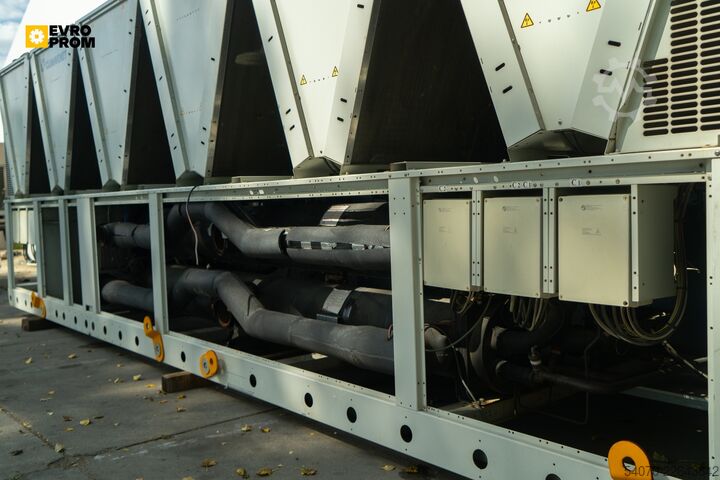 Kältemaschine Used Industrial Chiller Climaveneta - 746 kW | With warranty
