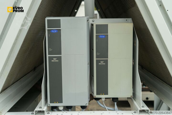 Chiller Used Industrial Chiller CARRIER - 890 kW | With warranty