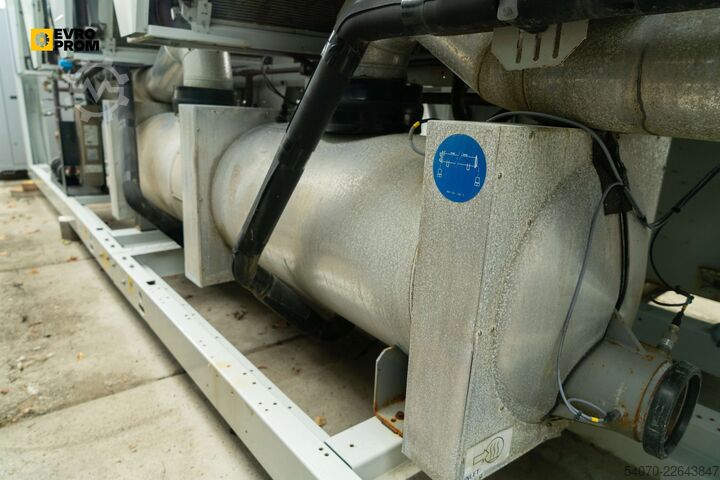 Chiller Used Industrial Chiller CARRIER - 890 kW | With warranty