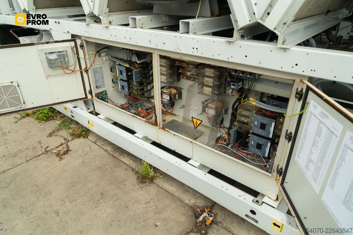 Chiller Used Industrial Chiller CARRIER - 890 kW | With warranty