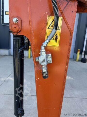 Mini excavator Hitachi ZX26U-6 (9989)