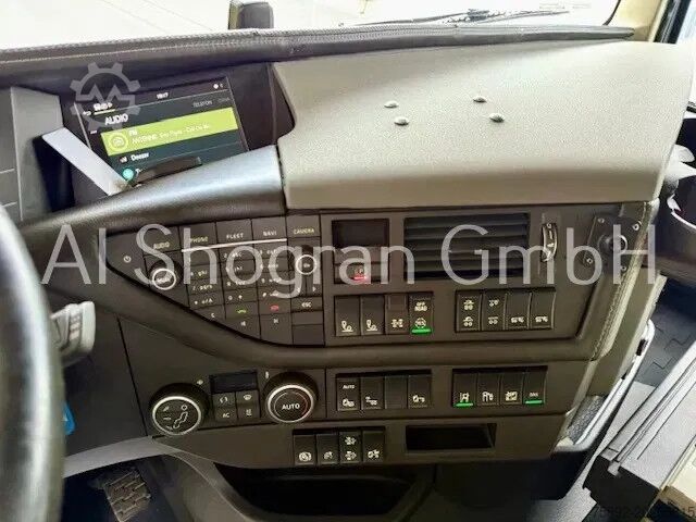 Timber transporter Volvo FH 16.750 6x4/Kran Epsilon M110L80/Eu6/Liftachs