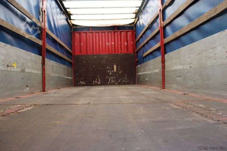 Sliding tarpaulin DAF XF 106.460 + Euro 6 + 6X2 + retarder + price is...