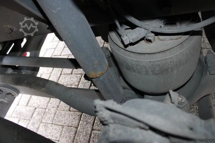 Sliding tarpaulin DAF XF 106.460 + Euro 6 + 6X2 + retarder + price is...