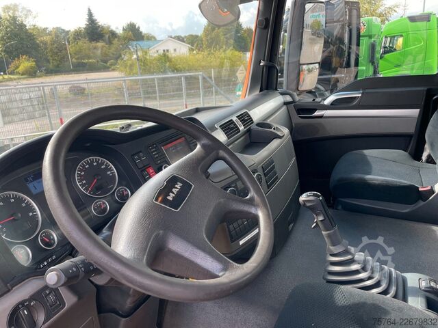 Abrollkipper MAN TGS 35.440 / HIAB XR26.59 / 8x4 /Gelenkt/ 67 tkm