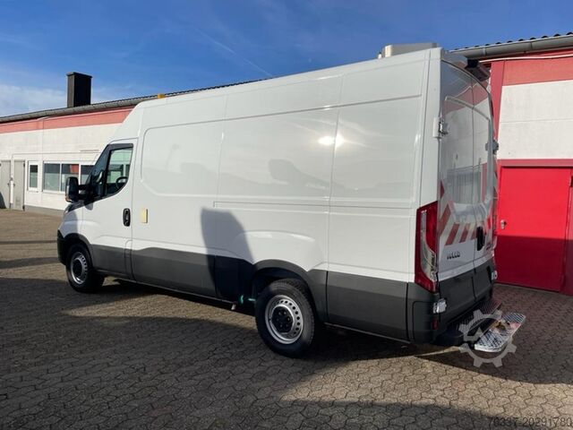 Box van Iveco Daily 35S14 Werkstattwagen Kastenwagen