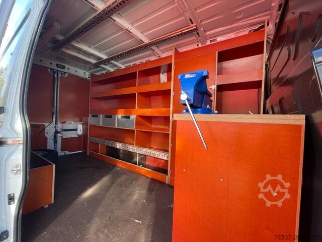 Box van Iveco Daily 35S14 Werkstattwagen Kastenwagen