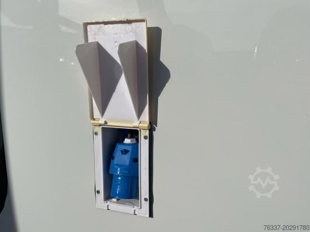 Box van Iveco Daily 35S14 Werkstattwagen Kastenwagen