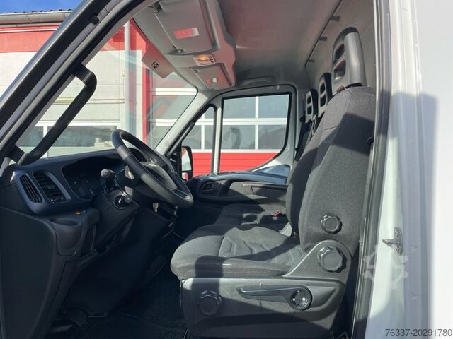 Box van Iveco Daily 35S14 Werkstattwagen Kastenwagen