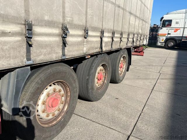 Curtain sided Krone SD 27 / Tautliner / 1x Lift Axle / Disc Brakes