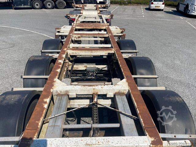 Containertransport Fruehauf 3 Axles 1x45ft, 1x30ft, 1x40ft, 2x20ft  extanda...