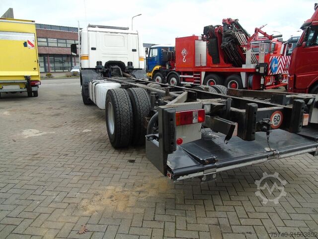 Fahrgestell mit Fahrerhaus Scania P 94 .230 + EURO 3