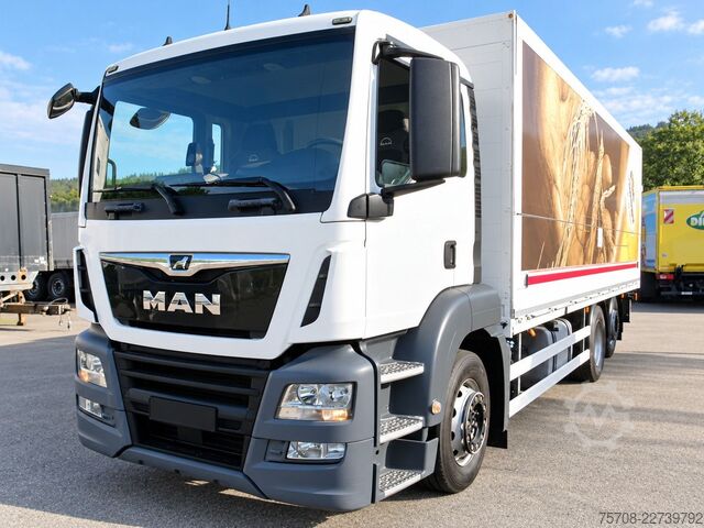 LKW mit Getränkeaufbau MAN 26.420 TGS*7,3m Schwenkwand*LBW*2x AHK*Lift/Lenk