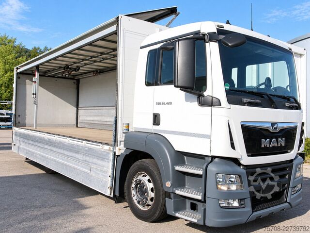 LKW mit Getränkeaufbau MAN 26.420 TGS*7,3m Schwenkwand*LBW*2x AHK*Lift/Lenk