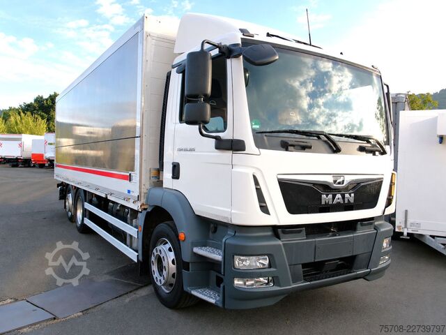 LKW mit Kofferaufbau MAN 26.320 TGM*7,3m Schwenwkand*LBW*2x AHK*LIft/Lenk