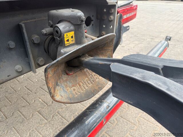 Flatbed truck MAN TGX 26.470 Euro 6 Abrollkipper mit Ladekran