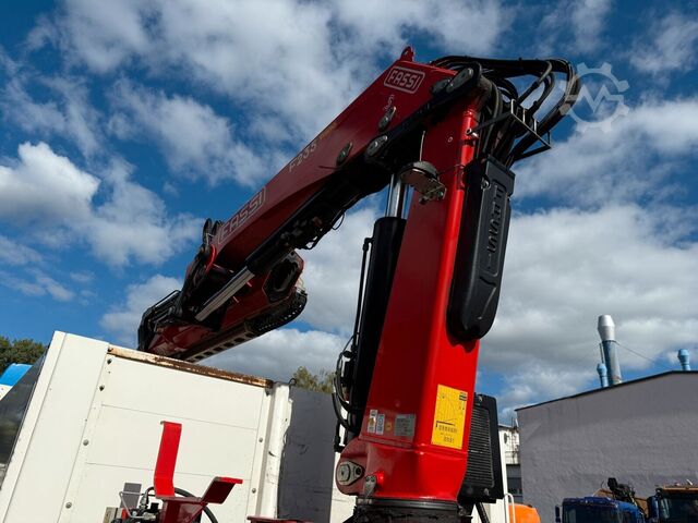 Flatbed truck MAN TGX 26.470 Euro 6 Abrollkipper mit Ladekran