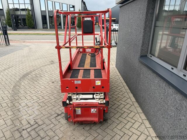 Haulotte Scissor Lift Haulotte Compact 8, 8m working height, 400 hours / 2014 HAULOTTE Compact 8 8M werkhoogte 400uur / 2014