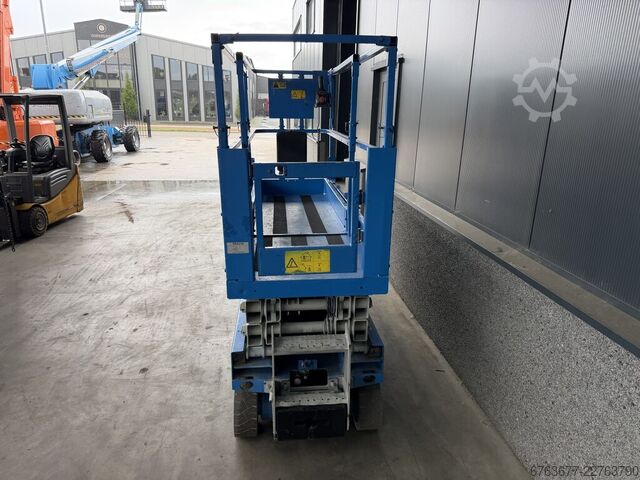 Genie GS-2032 scissor lift, year 2006, 1,200 hours, 8m working height, scissor aerial work platform. GENIE GS-2032 schaarlift schaar hoogwerker 2006 / 1200uur 8mtr werkhoogte