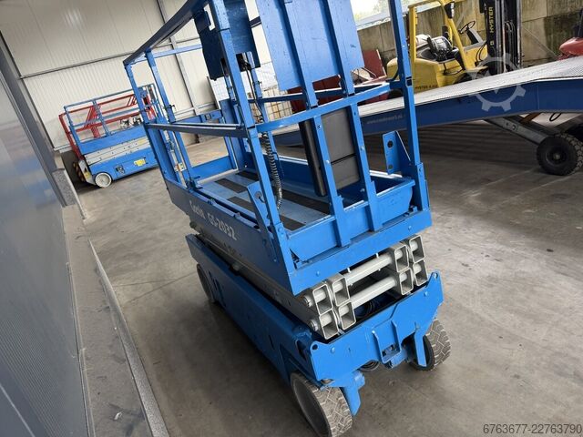 Genie GS-2032 scissor lift, year 2006, 1,200 hours, 8m working height, scissor aerial work platform. GENIE GS-2032 schaarlift schaar hoogwerker 2006 / 1200uur 8mtr werkhoogte