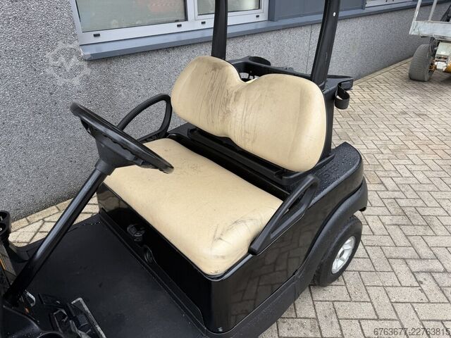 Golf cart CLUBCAR PRECEDENT 2-seater golf car Golf cart 2006 with charger black CLUBCAR PRECEDENT 2 zitter Golfkar Golfcart 2006 Met Lader zwart