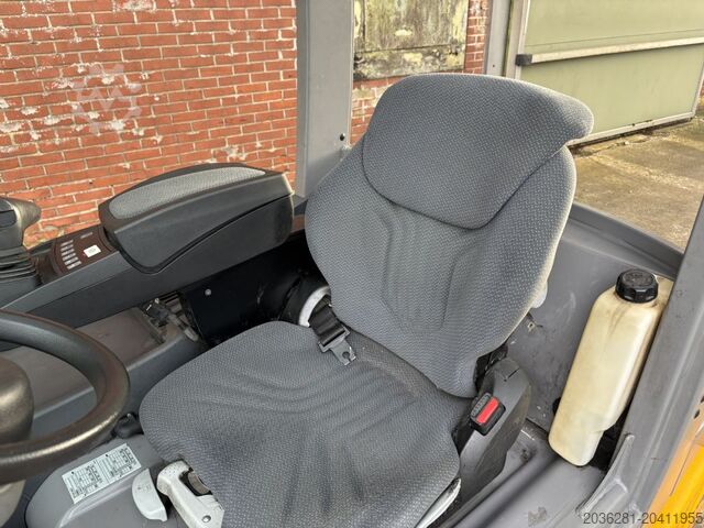 Elektro 4 Rad-Stapler Jungheinrich EFG 320