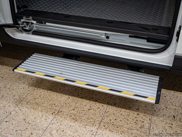 Panel van Maxus DELIVER 7