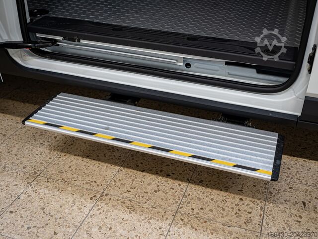 Panel van Maxus DELIVER 7