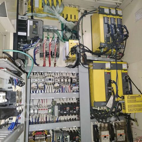 Universal-Bearbeitungszentrum OKK VP400