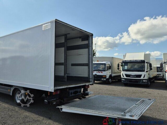 Kühltransporter Mercedes-Benz Atego 818 Kühlkoffer Carrier-20° 2Kammern LBW