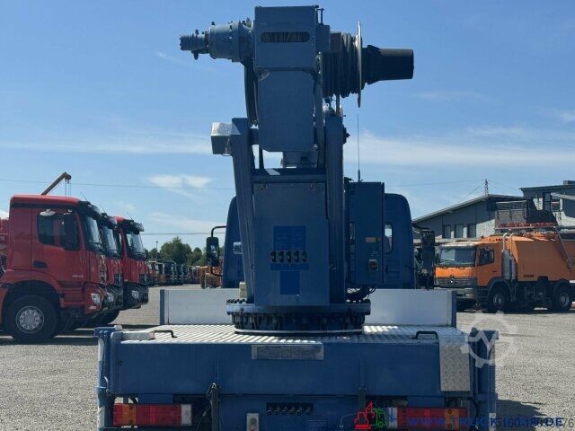 Truck-mounted crane van Mercedes-Benz 815 Böcker Dachdecker Montage 32m+Winde -17000km