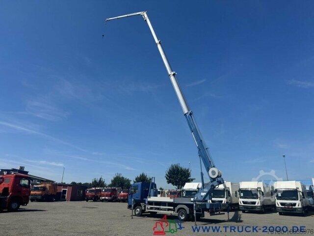 Truck-mounted crane van Mercedes-Benz 815 Böcker Dachdecker Montage 32m+Winde -17000km
