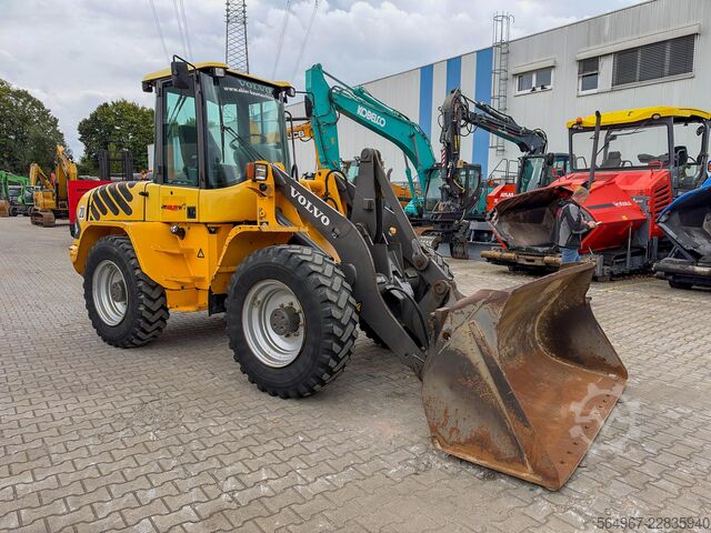 Radlader Volvo L40 B TP 71 kW Gabel + Schaufel SW