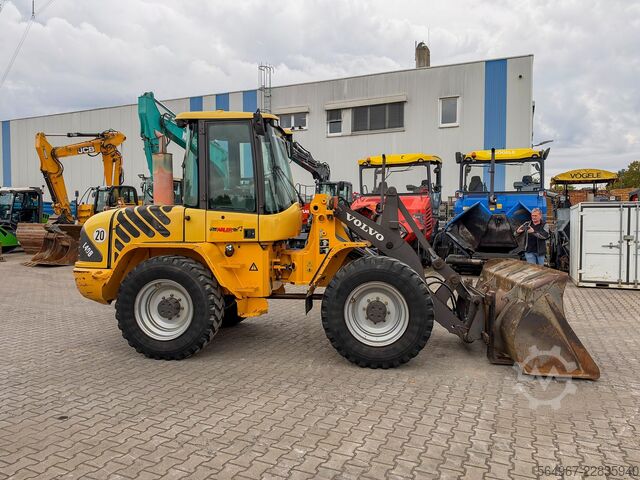 Radlader Volvo L40 B TP 71 kW Gabel + Schaufel SW