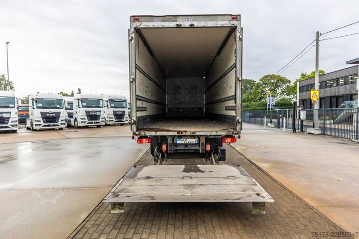 Koffer RENAULT D19 280 DTI+DHOLLANDIA 3T.
