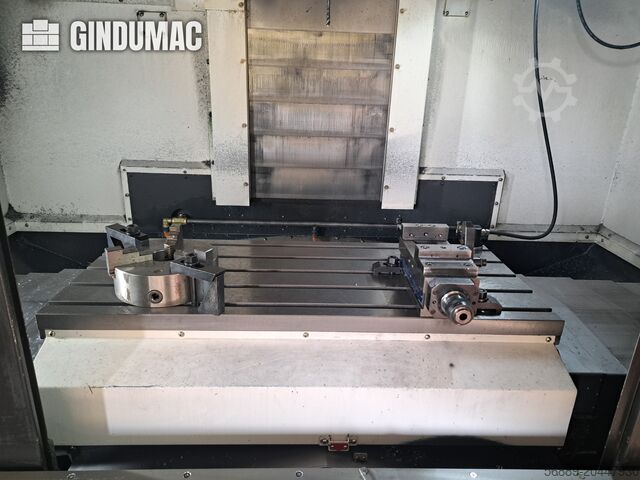 VERTIKALES BEARBEITUNGSZENTRUM Hyundai WIA F500 +