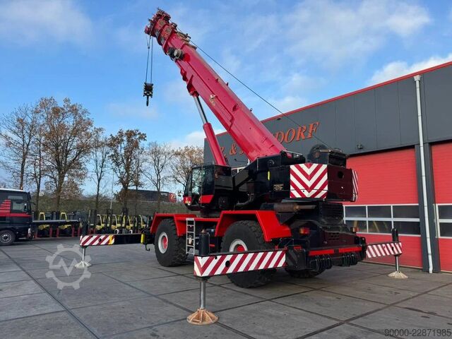 Geländekran Terex RT100