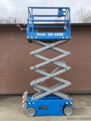 Used Genie GS1930 scissor lift (new batteries) GENIE GS1930